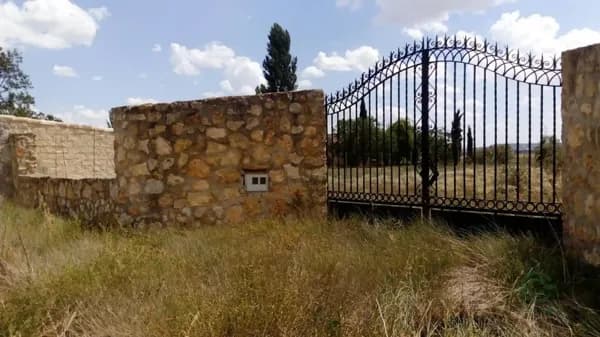Terreno urbano de 0,165 ha en venta en Grijota, Palencia