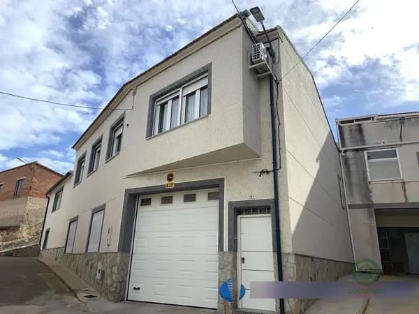 Casa de 0,0397 ha en venta en Caudete, Albacete