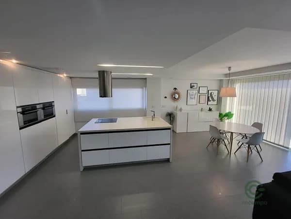 Casa de 0,0185 ha en venta en Bellreguard, Valencia