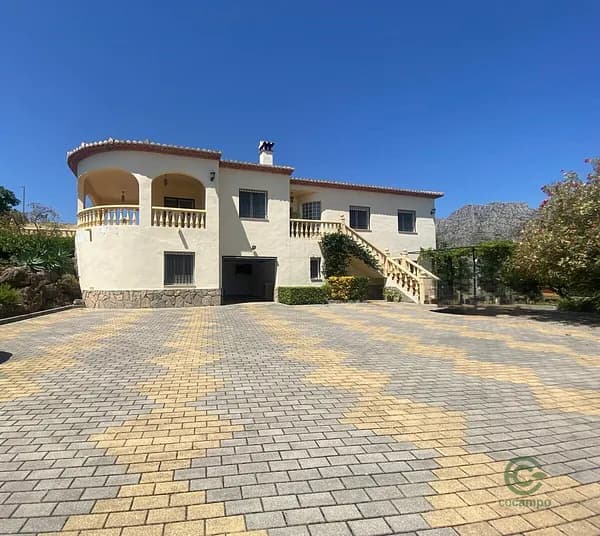 Casa de 0,0322 ha en venta en Alicante