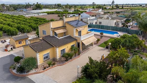 Finca rústica de 0,56 ha en venta en La hoya, Alicante
