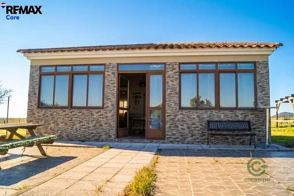 Finca rústica de 0,14 ha en venta en Caceres, Caceres