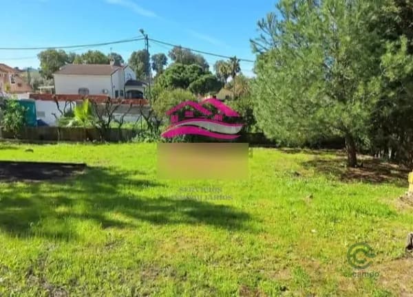 Terreno urbano de 0,05 ha en venta en Mérida, Badajoz