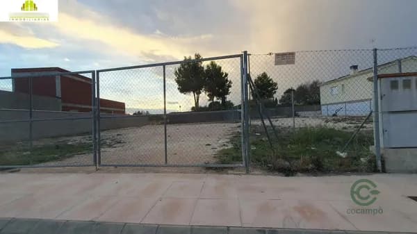 Terreno urbano de 0,05 ha en venta en Albacete, Albacete