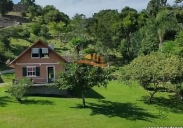 Fazenda de recreação de 4,5 ha para venda em Santa catarina