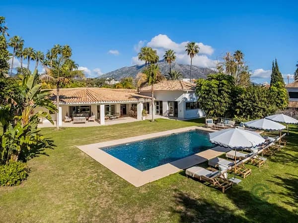 Casa de 0,3062 ha en venta en Marbella, Malaga