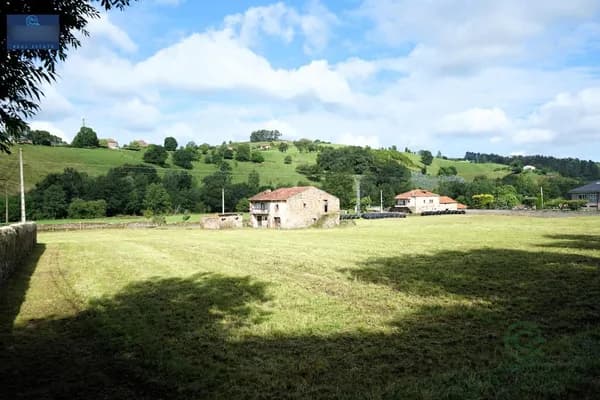 Terreno urbano de 1,0156 ha en venta en Riotuerto, Cantabria