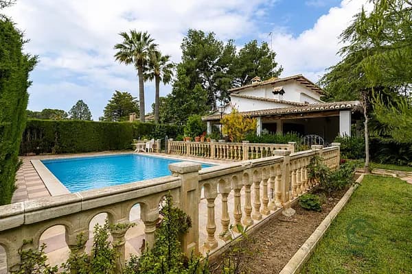 Casa de 0,102 ha en venta en L'eliana, Valencia