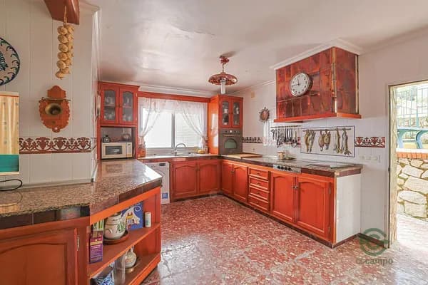 Casa de 0,186 ha en venta en Guillena, Sevilla