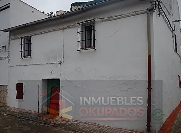 Casa de 0,0076 ha en venta en Constantina, Sevilla