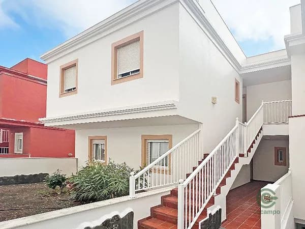 Casa de 0,0147 ha en venta en Tenerife