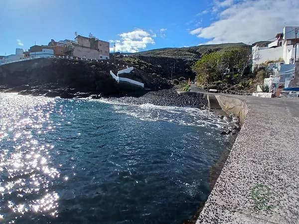 Casa de 0,0332 ha en venta en Guimar, Sta.cruz tener.