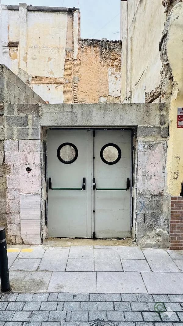 Spot image