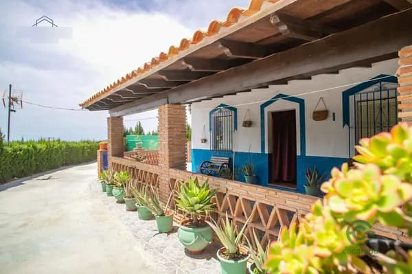 Rustic property of 1,2 ha for sale in Granada
