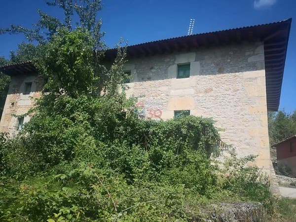 Casa de 0,0254 ha en venta en Berberana, Burgos