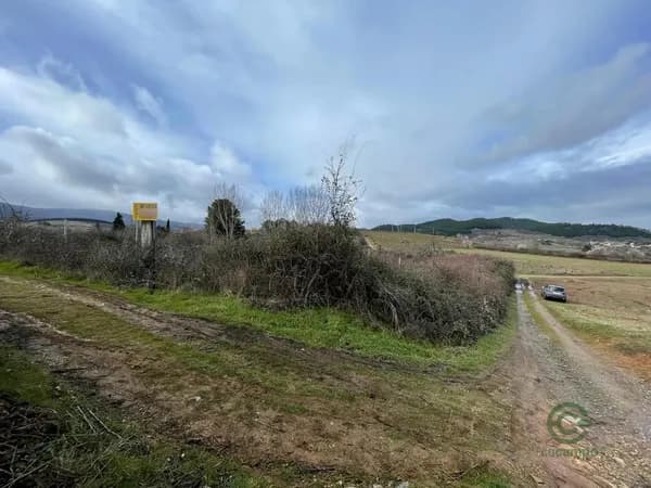Finca rústica de 0,7257 ha en venta en Ponferrada, Leon