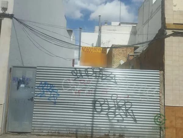 Terreno urbano de 0,0095 ha en venta en Sevilla, Sevilla