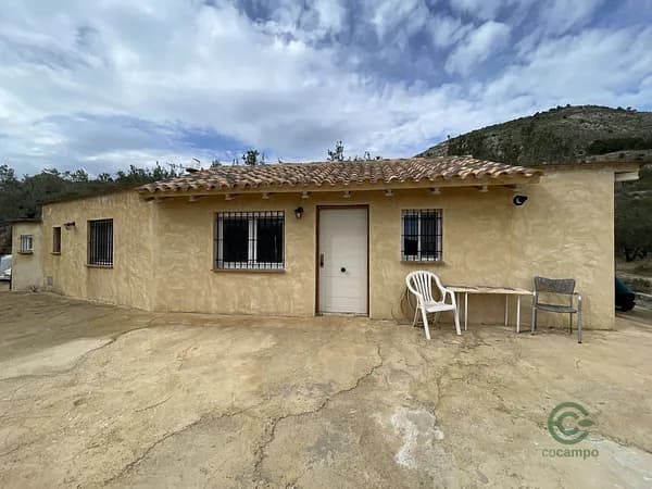 Recreation property of 1,04 ha for sale in Alicante