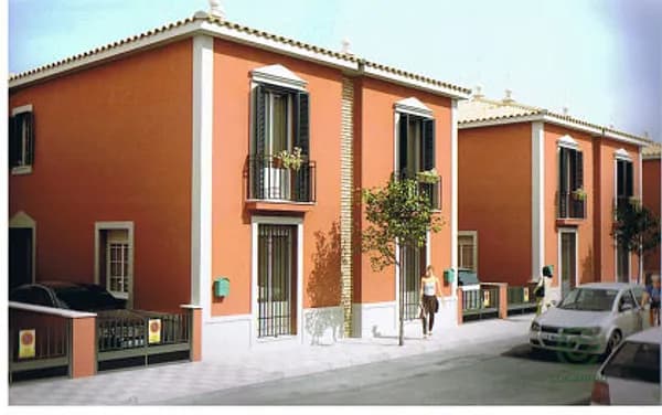 Casa de 0,0135 ha en venta en Burguillos, Sevilla
