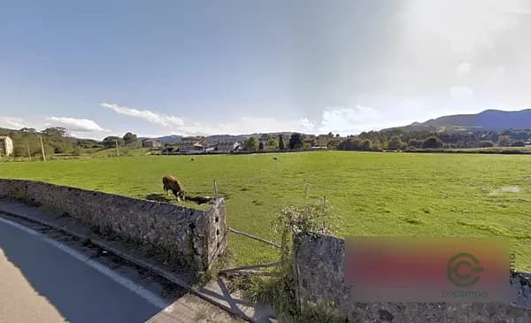 Terreno urbano de 2,207 ha en venta en Adino, Cantabria