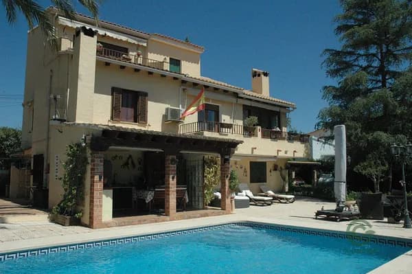 House of 0,1 ha for sale in Alicante