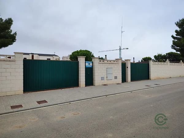 Terreno urbano de 0,05 ha en venta en Albacete
