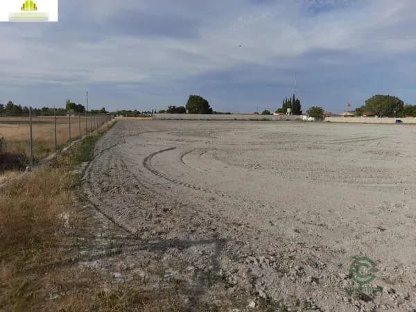 Finca rústica de 0,93 ha en venta en Albacete, Albacete
