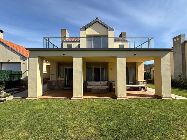 Casa de 0,052 ha en venta en Hazas de cesto, Cantabria