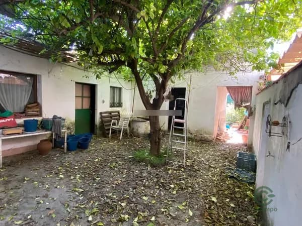 Casa de 0,033 ha en venta en Talavera de la reina, Toledo