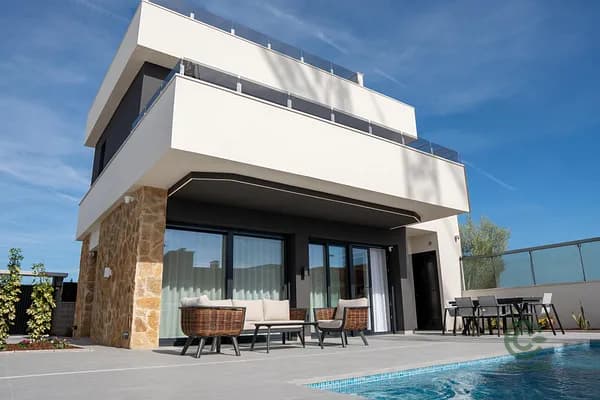 Casa de 0,0254 ha en venta en Rojales, Alicante