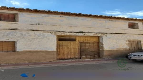 Casa de 0,0143 ha en venta en Caudete, Albacete