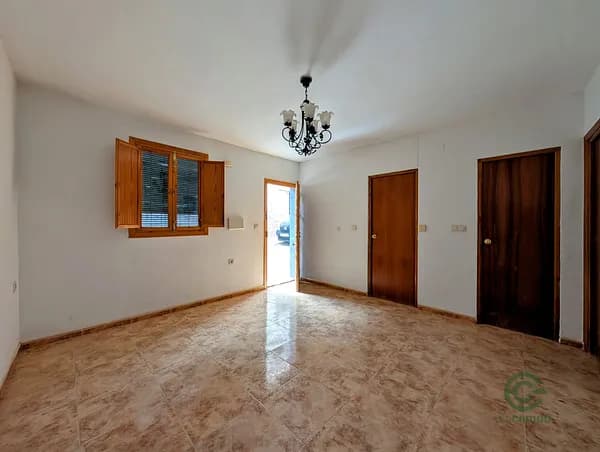 Casa de 0,0635 ha en venta en Loja, Granada