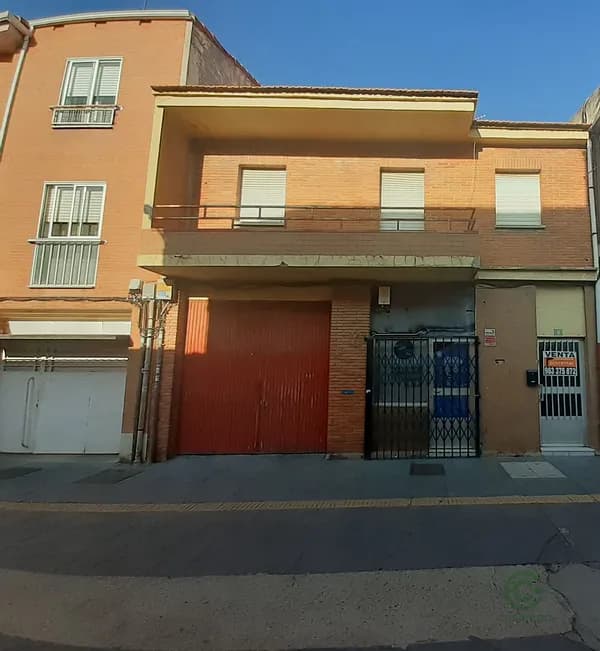 Casa de 0,0275 ha en venta en Santovenia de pisuerga, Valladolid
