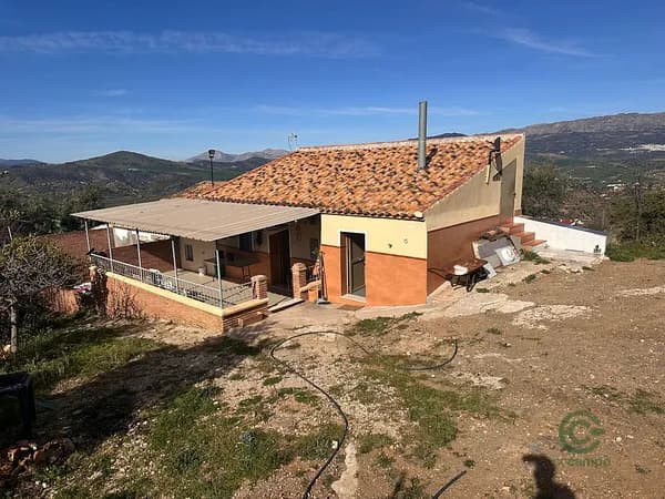 Finca rústica de 3,3 ha en venta en Casabermeja, Malaga