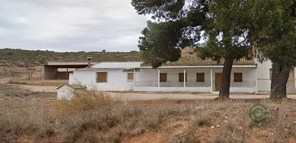 Finca rústica de 23,74 ha en venta en Yecla, Murcia