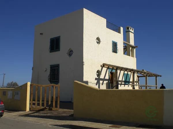 Casa de 0,019 ha per a venda a Almeria