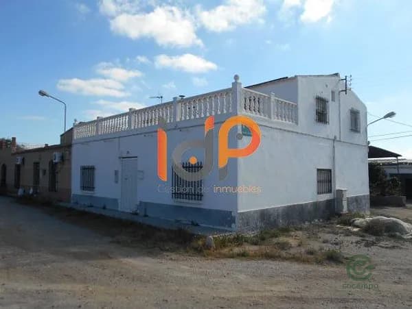 Casa de 0,02 ha en venta en Zurgena, Almeria