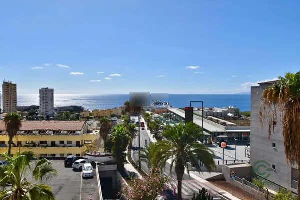 Casa de 0,0067 ha en venta en Adeje, Sta.cruz tener.