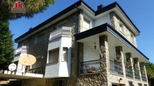 Casa de 0,3 ha en venta en Piñor, Orense