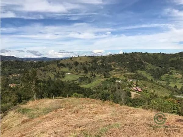 Finca rústica de 0,5 ha en venta en Antioquia