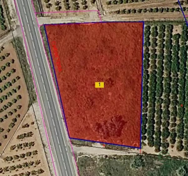 Finca agrícola de 0,3 ha en venta en Valencia
