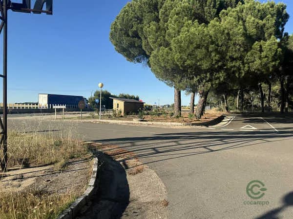 Casa de 0,1293 ha en venta en Tordesillas, Valladolid