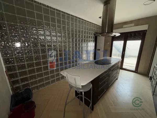 Casa de 0,0401 ha en venta en Valdepeñas, Ciudad real