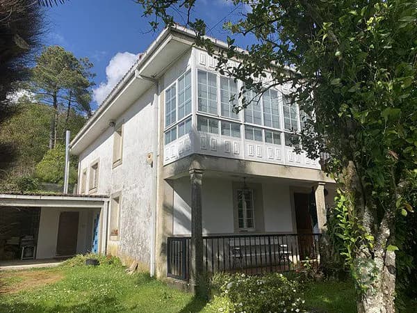 Casa de 0,24 ha en venta en La coruña
