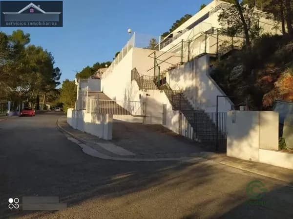 Spot image