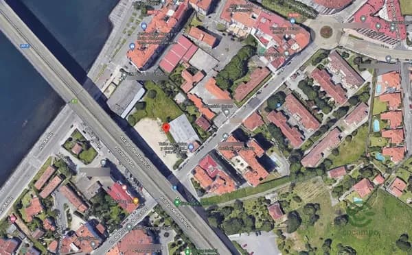 Terreno urbano de 0,1668 ha en venta en Pontevedra, Pontevedra