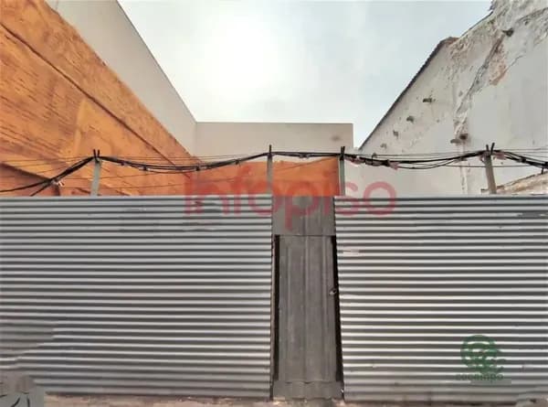 Terreno urbano de 0,0152 ha en venta en Valdepenas, Ciudad real