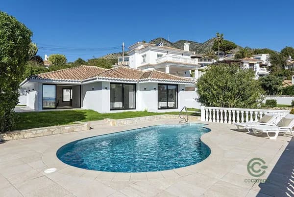 Casa de 0,065 ha en venta en Benalmádena, Malaga