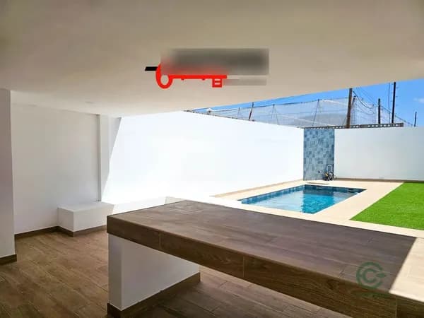 Casa de 0,055 ha en venta en Arona, Sta.cruz tener.