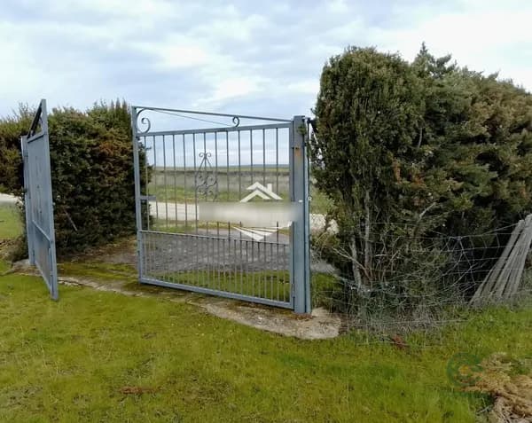 Finca rústica de 0,25 ha en venta en Sierra de fuentes, Cáceres